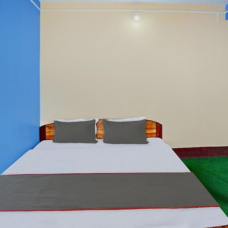 Capital O Basera Resort Padamchen エクステリア 写真