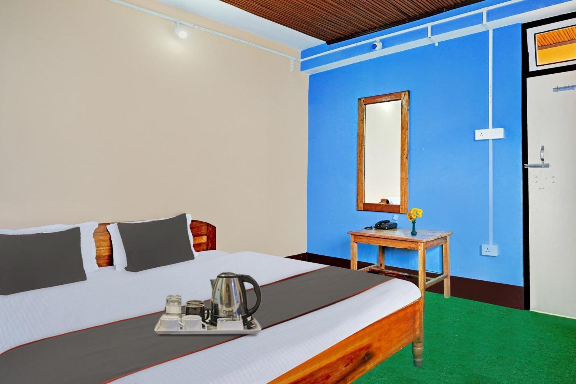 Capital O Basera Resort Padamchen エクステリア 写真