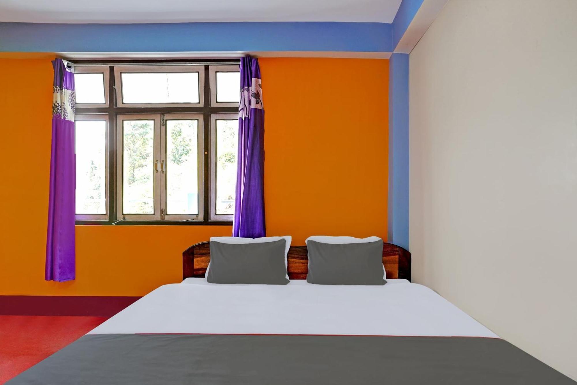 Capital O Basera Resort Padamchen エクステリア 写真
