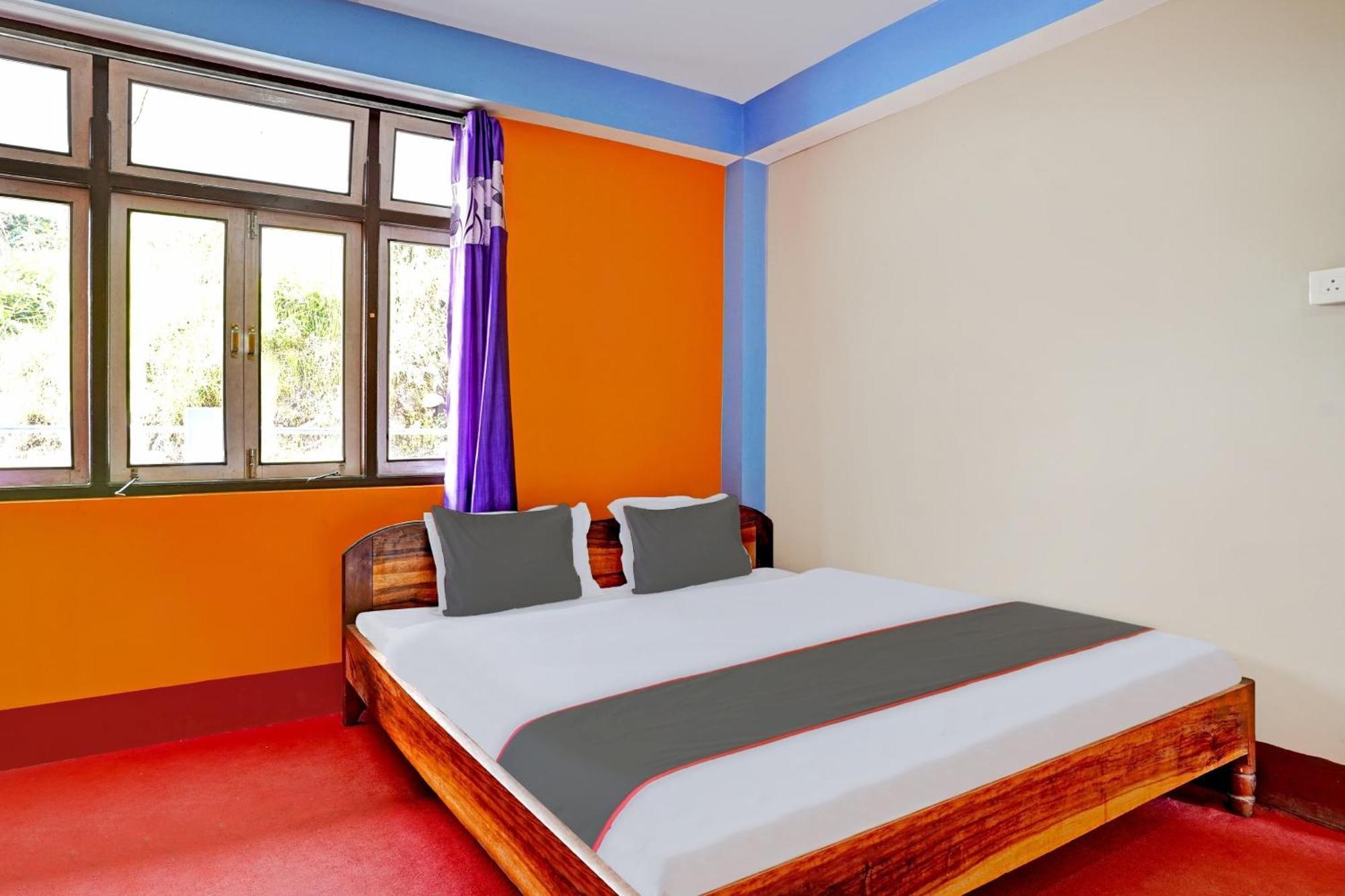 Capital O Basera Resort Padamchen エクステリア 写真