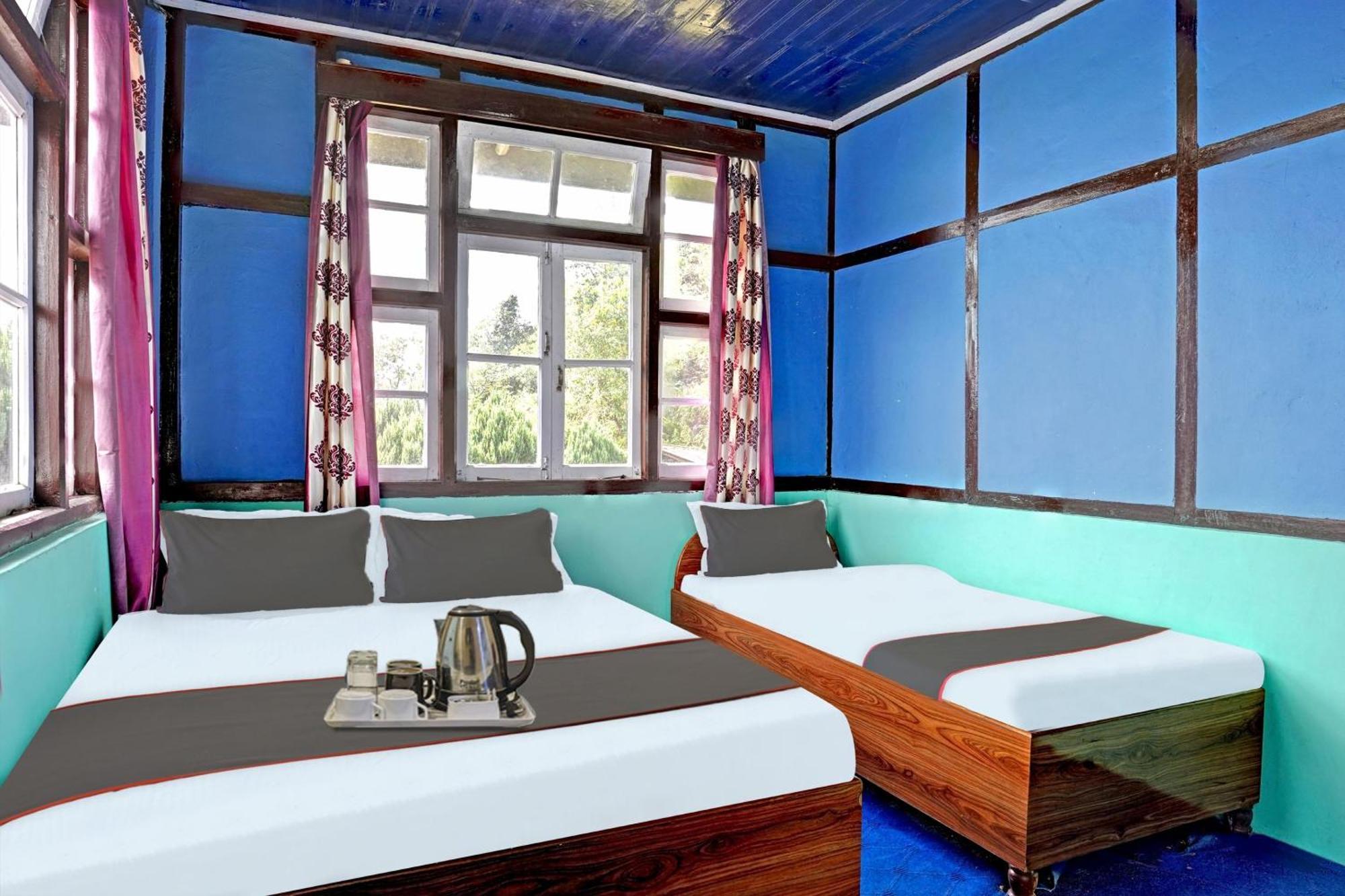 Capital O Basera Resort Padamchen エクステリア 写真